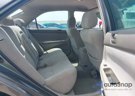 2002 Toyota Camry Le from USA, damaged, VIN JTDBE32KX20007521